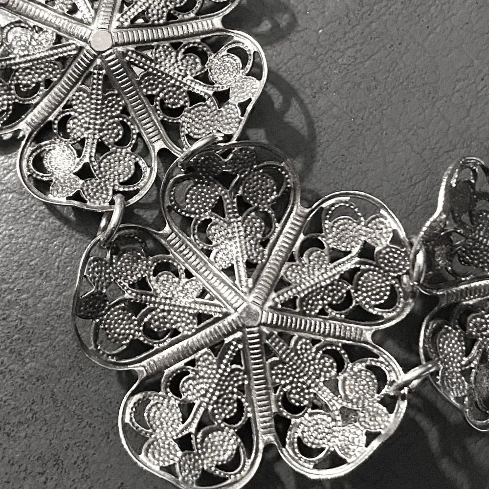 Vintage Silver Tone Filigree Flower Link Chocker Necklace Center Rhinestones